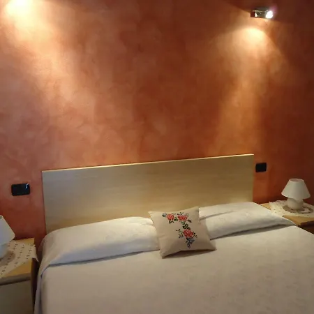 Villa La Cà in piaza Cernobbio Esterno foto